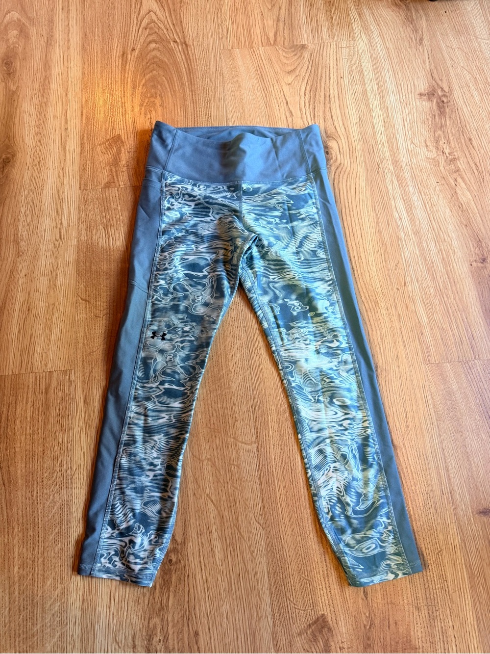 Under Armour Blue and Gray Swirl Print Performance Leggings